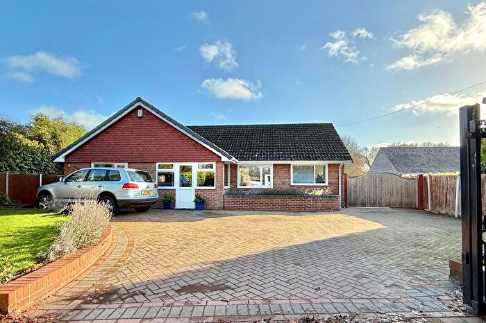 3 Bedroom Bungalow For Sale In Verwood Road, Rw, BH21