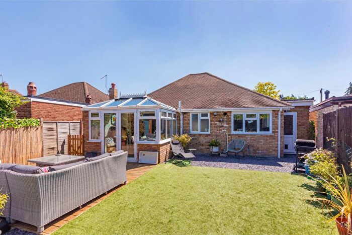 3 Bedroom Detached Bungalow For Sale In Stewart Close, Fifield Road, Fifield, Maidenhead, SL6