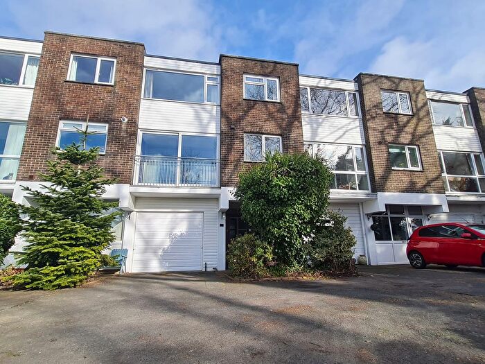 3 Bedroom Town House To Rent In Port St. Helens, Ryde, PO33