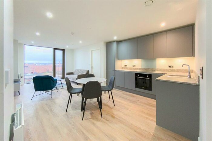 2 Bedroom Apartment To Rent In Oxygen Tower, M1