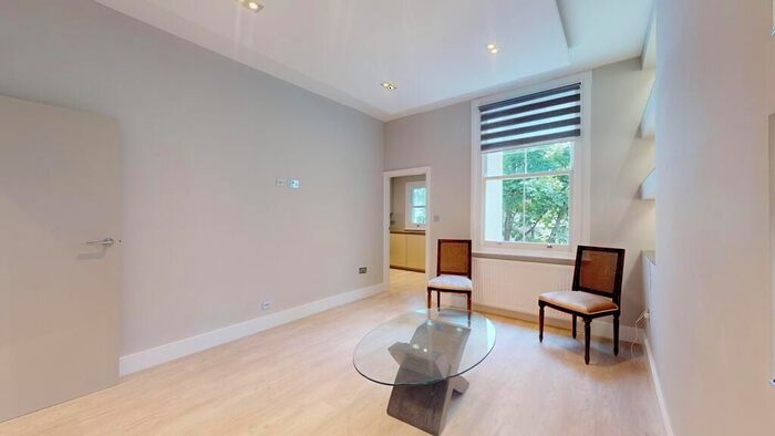 2 Bedroom Flat To Rent In Ladbroke Grove, London, W10