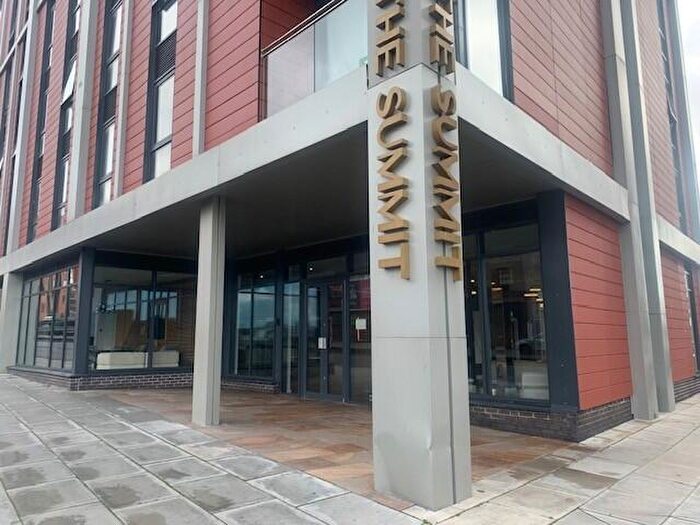 2 Bedroom Apartment To Rent In The Summit, Parliament Street, L8