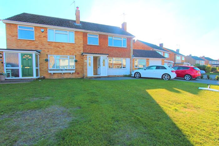 3 Bedroom Semi-Detached House To Rent In Northlands, Potters Bar, EN6