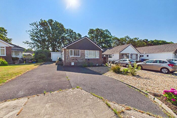 3 Bedroom Bungalow For Sale In Okeford Road, Broadstone, Dorset, BH18