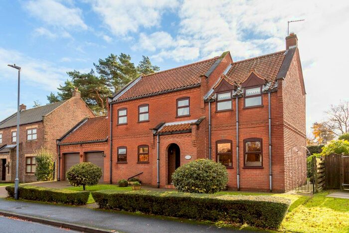 4 Bedroom Detached House For Sale In Bartons Garth, Brayton, Selby, YO8