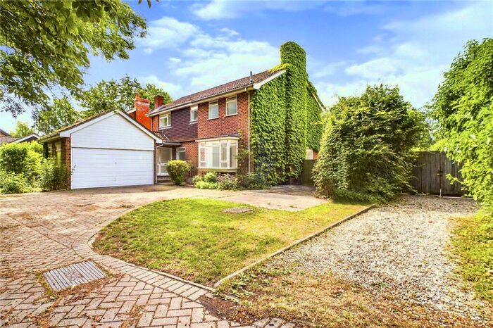 4 Bedroom Detached House For Sale In Station Road, Woolhampton, Reading, Berkshire, RG7