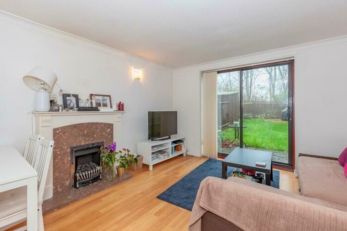 2 Bedroom End Of Terrace House To Rent In Sallow Close, Bicester, OX26