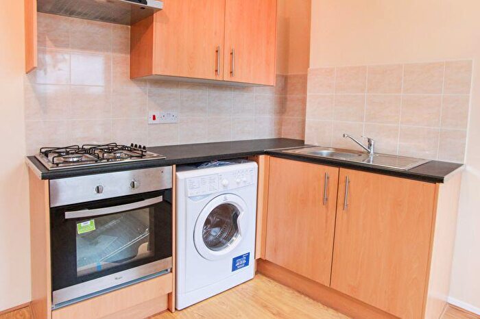 1 Bedroom Flat To Rent In Balls Pond Road, Dalston, N1