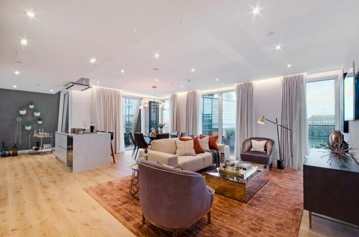 3 Bedroom Flat To Rent In Lambeth High Street, Lambeth, London, SE1