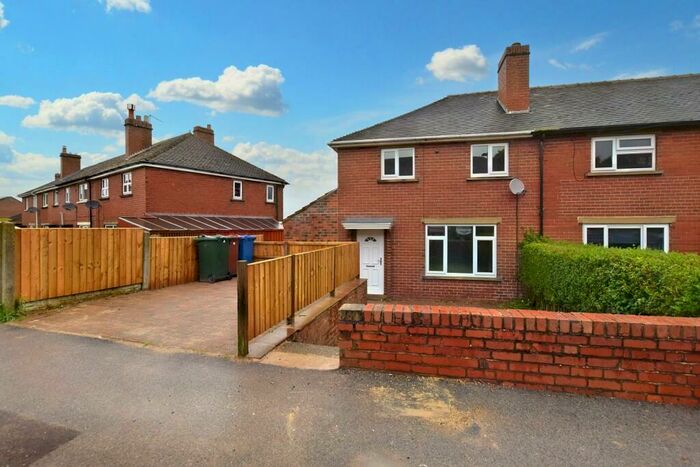 3 Bedroom End Of Terrace House To Rent In Schole Avenue, Penistone, Sheffield, S36