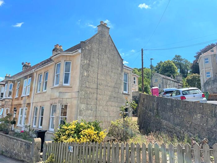 4 Bedroom End Of Terrace House To Rent In Magdalen Avenue, BA2