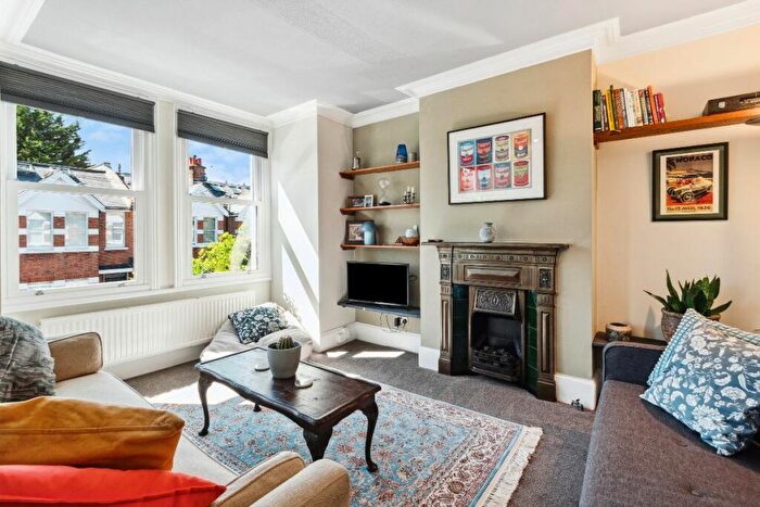 1 Bedroom Apartment For Sale In Second Avenue, London, SW14