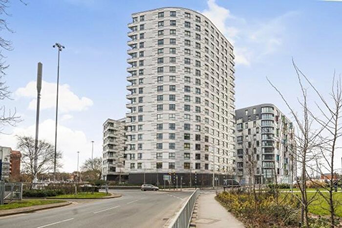 Apartment To Rent In Alfred Street, Reading, RG1