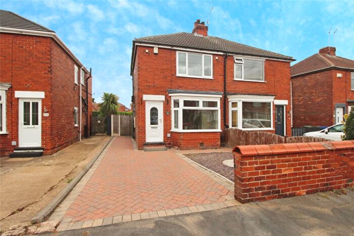 2 Bedroom Semi-Detached House For Sale In Crompton Avenue, Sprotbrough, Doncaster, South Yorkshire, DN5