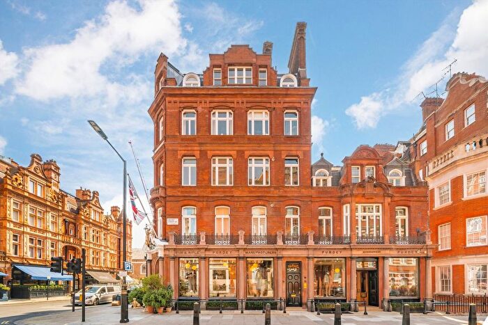 2 Bedroom Flat To Rent In Mount Street, Mayfair, W1K