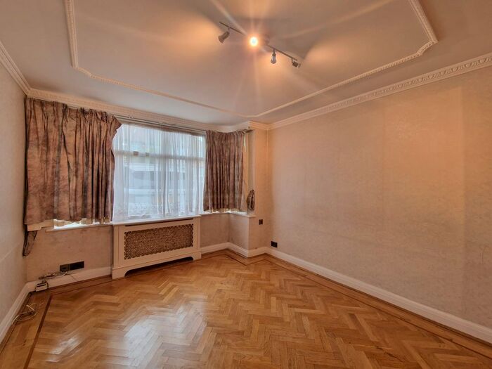 4 Bedroom End Of Terrace House To Rent In Summit Road, Northolt, UB5