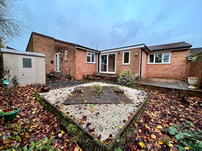 3 Bedroom Bungalow To Rent In Barn Meads Road, Wellington, TA21