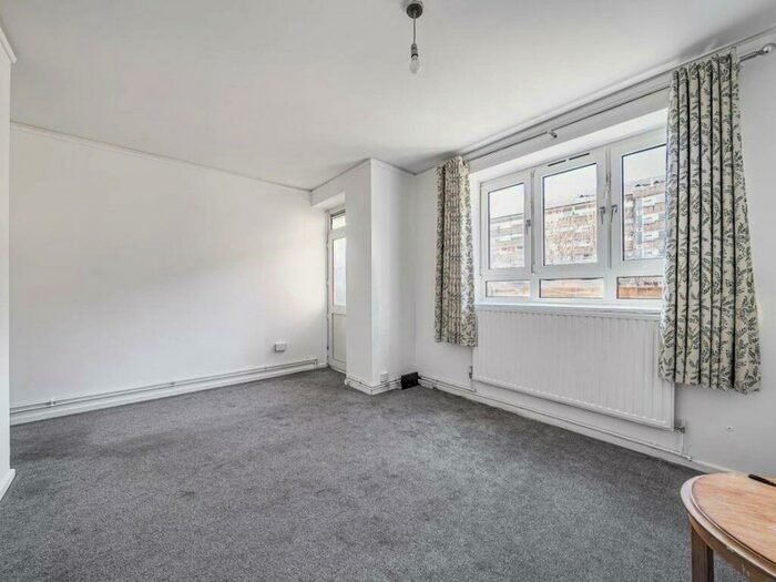3 Bedroom Flat To Rent In Alder House, SE15
