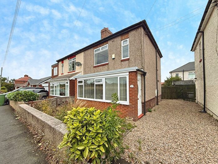 3 Bedroom Semi-Detached House For Sale In Lenore Terrace, Greenside, NE40