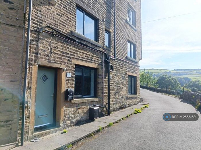 2 Bedroom Terraced House To Rent In Bank House Lane, Halifax, HX2