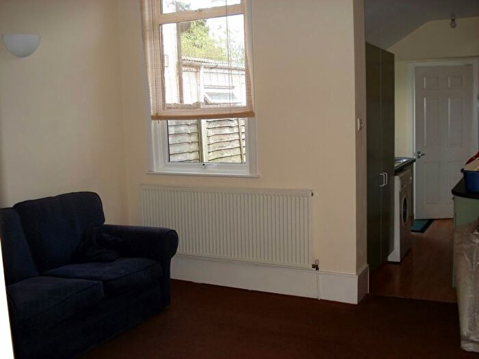 2 Bedroom Property To Rent In Gleave Road, B29