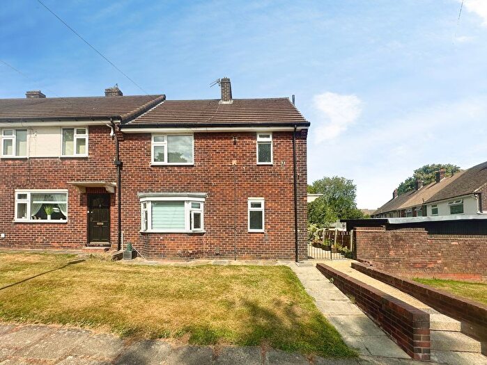 1 Bedroom Flat For Sale In Welbeck Close, Whitefield, M45