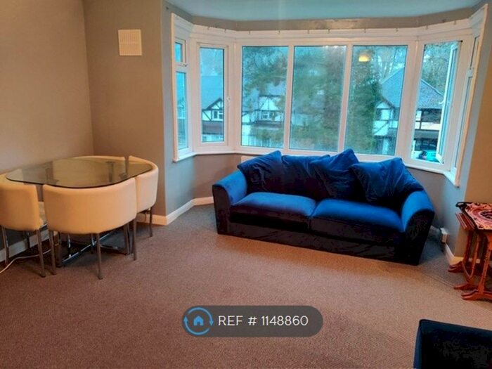 2 Bedroom Flat To Rent In Foxley Lane, Purley, CR8