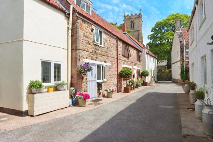 2 Bedroom Terraced House For Sale In Chapel Yard, Harthill, Sheffield, South Yorkshire, S26