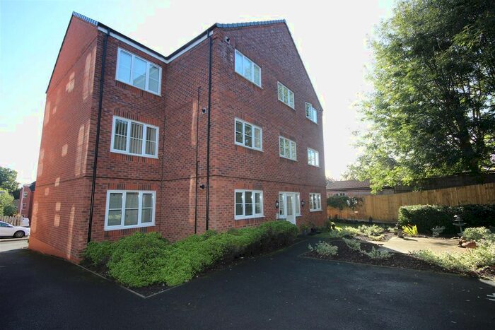 2 Bedroom Flat To Rent In Brett Young Close, Halesowen, B63