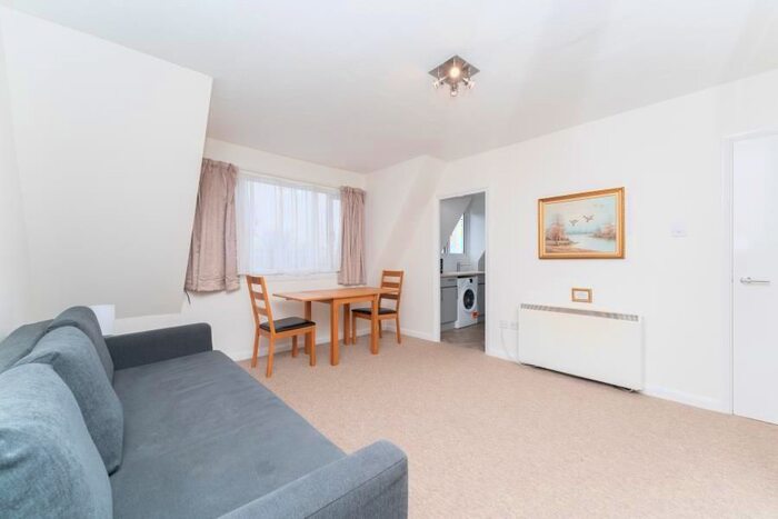 Studio To Rent In Abbeyfields Close, Park Royal, NW10