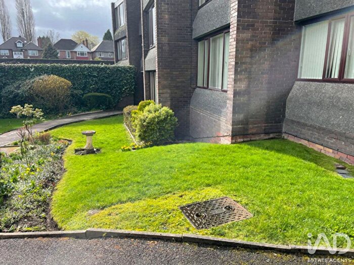 1 Bedroom Flat For Sale In Parklands Gardens, Walsall, WS1