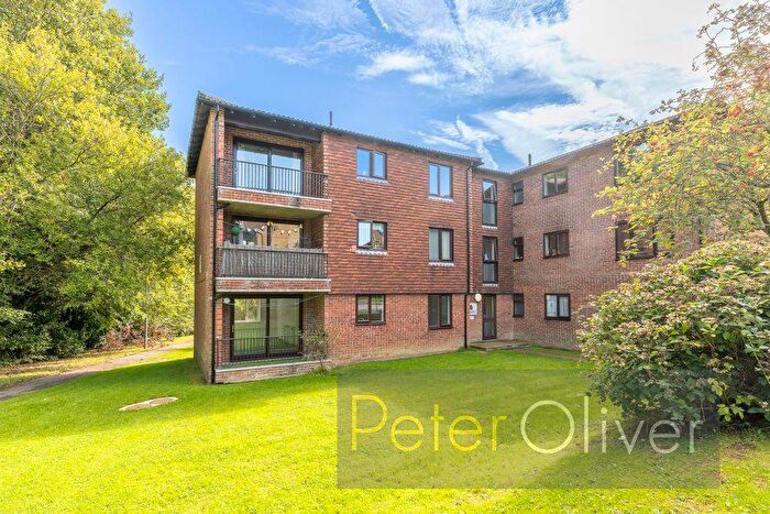 2 Bedroom Flat For Sale In Luxford Road, Crowborough, TN6