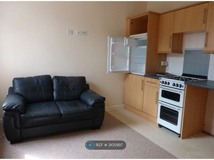 1 Bedroom Flat To Rent In Princess Road, Poole, BH12