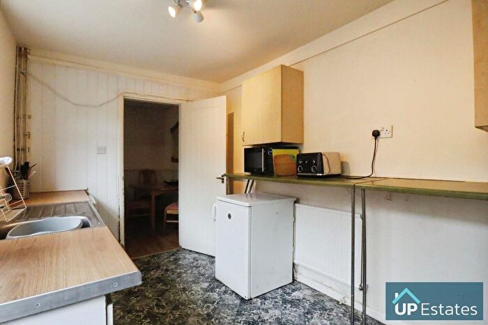 3 Bedroom Terraced House For Sale In Cromwell Street, Coventry, CV6