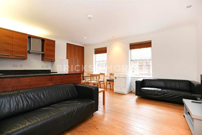 2 Bedroom Town House To Rent In (pppw) Tanners Court, City Centre, NE1