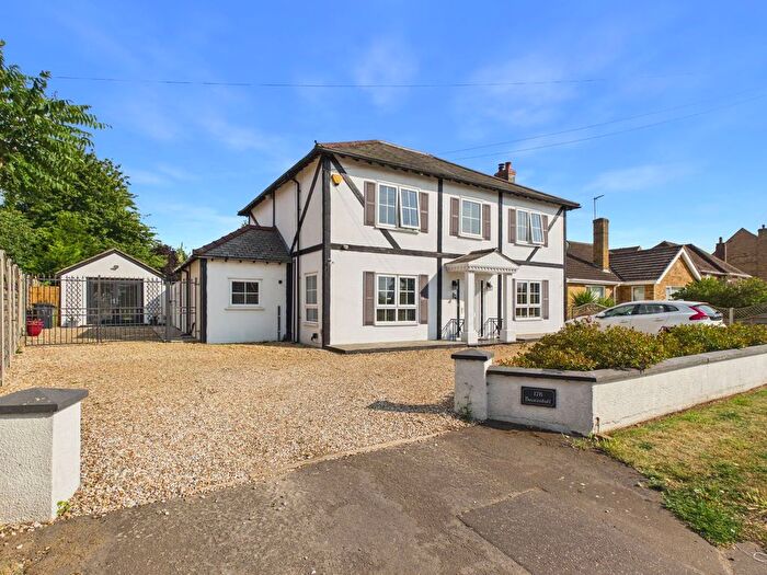 4 Bedroom Detached House For Sale In Broomhill, Downham Market, PE38