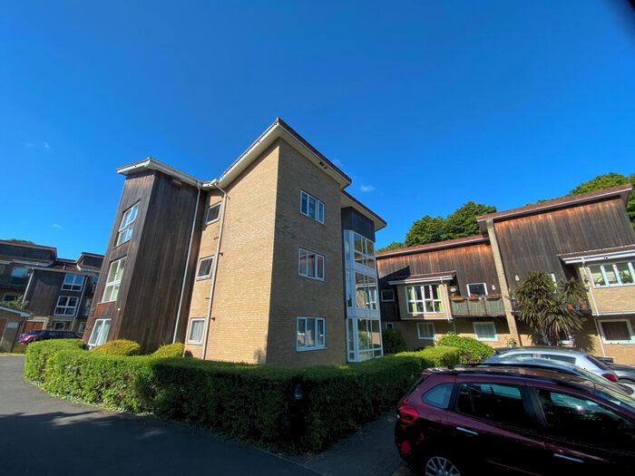 2 Bedroom Flat To Rent In Regents Park, Southampton, SO15