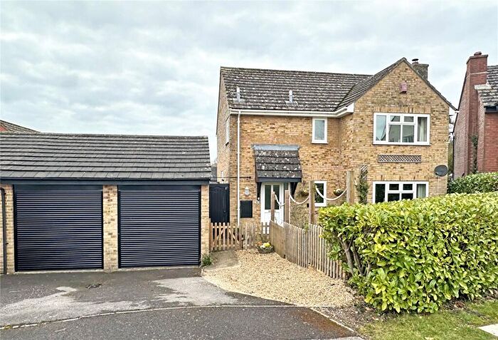 4 Bedroom Detached House For Sale In Heron Close, Sway, Lymington, Hampshire, SO41