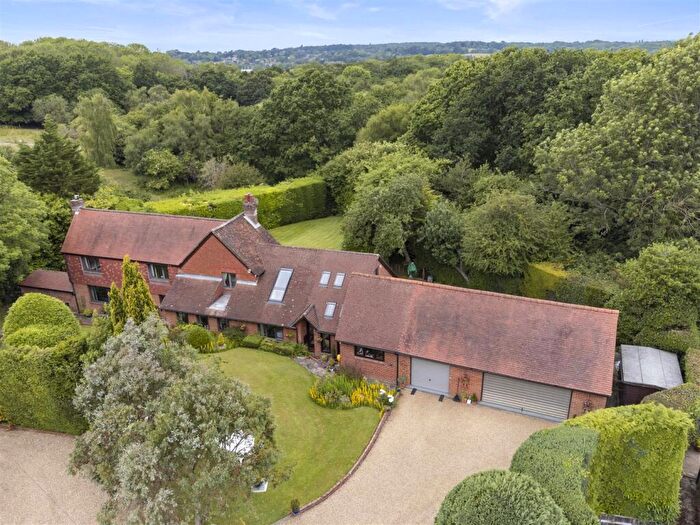 6 Bedroom Detached House For Sale In Chapel Road, Sarisbury Green, SO31