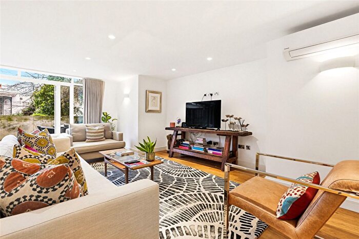 3 Bedroom Flat To Rent In Broadwalk House, Hyde Park Gate, London, SW7