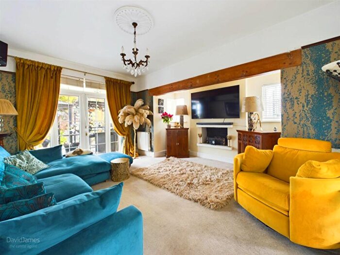 4 Bedroom Detached House For Sale In Oakdale Road, Carlton, Nottingham, NG4