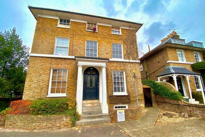 1 Bedroom Flat To Rent In Sussex Place, Slough, SL1