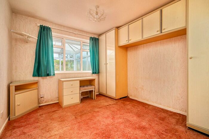 2 Bedroom Bungalow For Sale In Cromwell Court, Drighlington, Bradford, BD11
