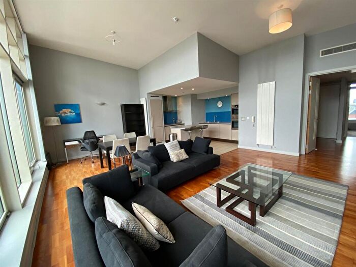 2 Bedroom Apartment To Rent In Leftbank, Spinningfields, Manchester, M3