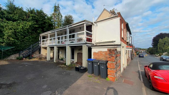 1 Bedroom Flat To Rent In Shaftesbury Road, Salisbury, SP2