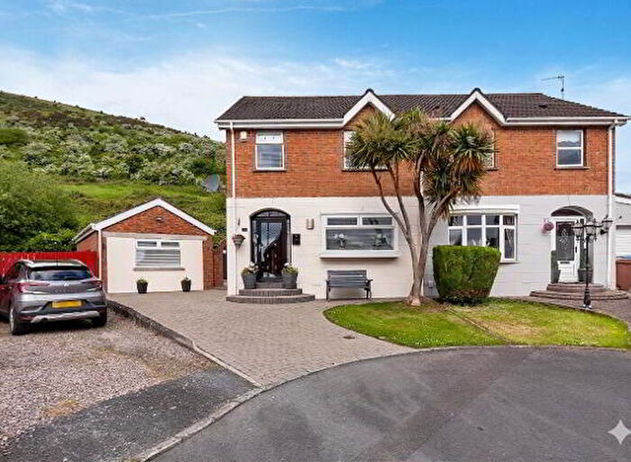 3 Bedroom Semi-Detached House For Sale In Lyndhurst Row, Belfast, BT13