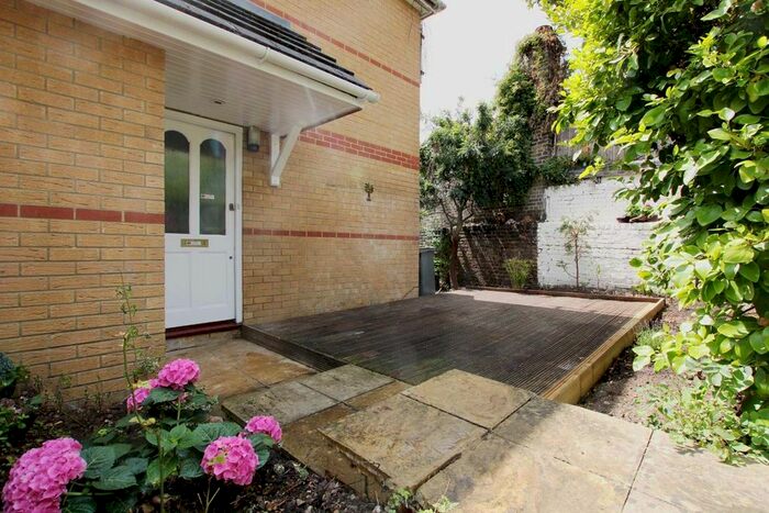 1 Bedroom Property To Rent In Christabel Close, Isleworth, TW7