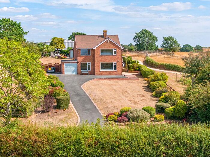 3 Bedroom Detached House For Sale In Evesham Road, Church Lench, WR11
