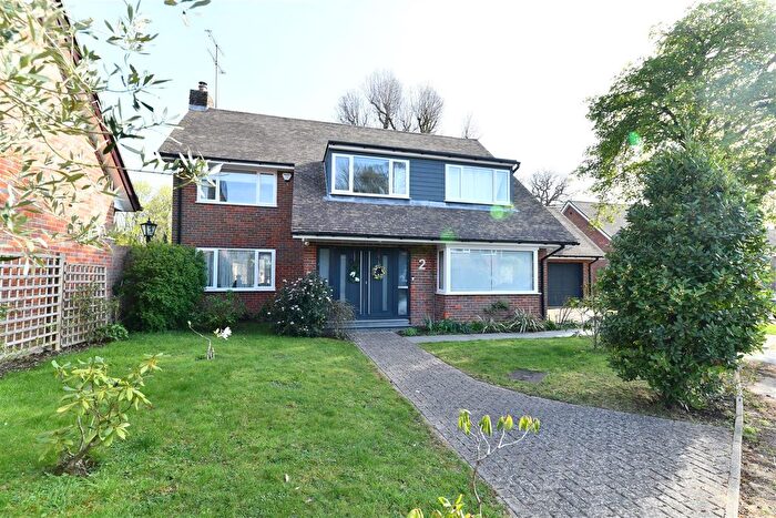 4 Bedroom Detached House For Sale In Chestnut Walk, Stevenage, SG1