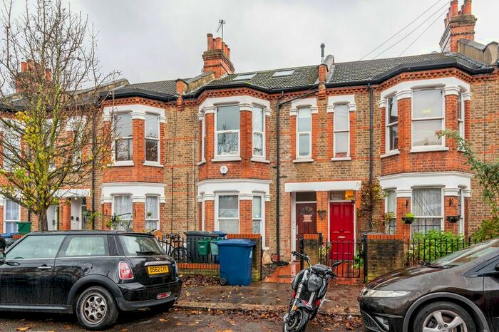 Studio To Rent In Clovelly Road, Chiswick, London, W4